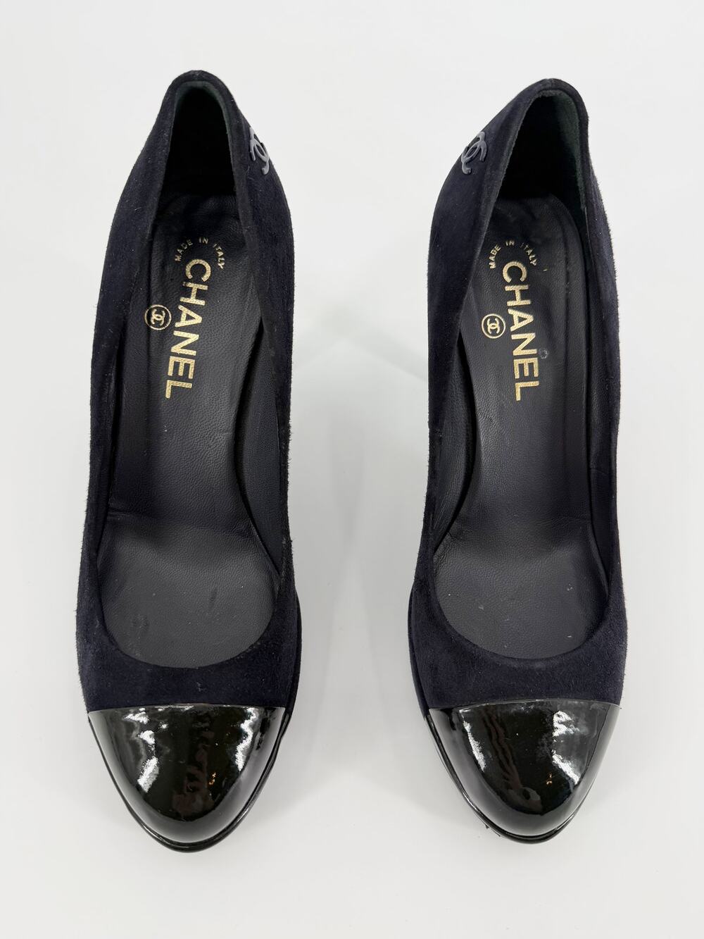 Chanel Black Suede Patent Cap Toe Platform Pumps CC Logo Heel Shoes 39.5 US 9
